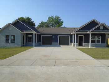 817 Valley Oaks Ln - .