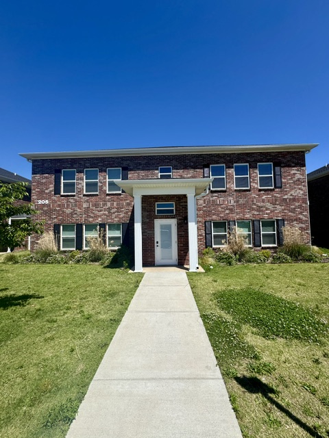 305 N 13th Pl #101