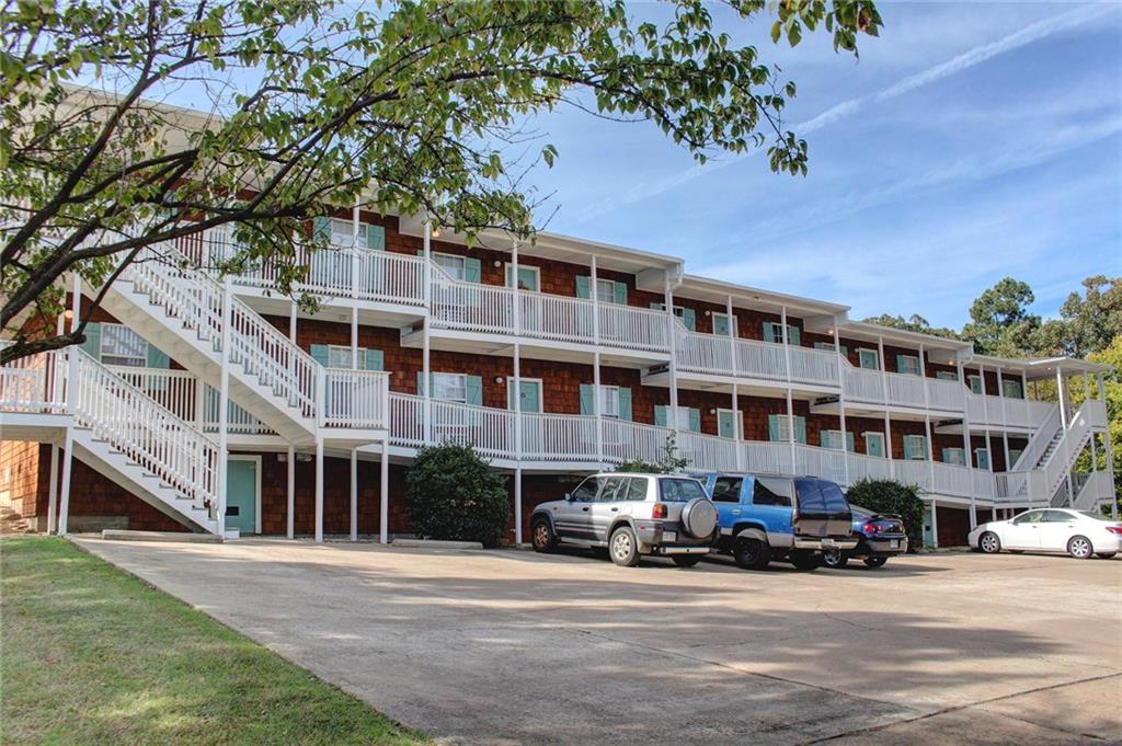 944 N Storer Ave - 11