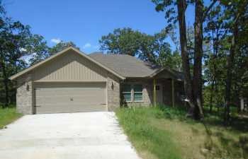 3 Plymouth Ln