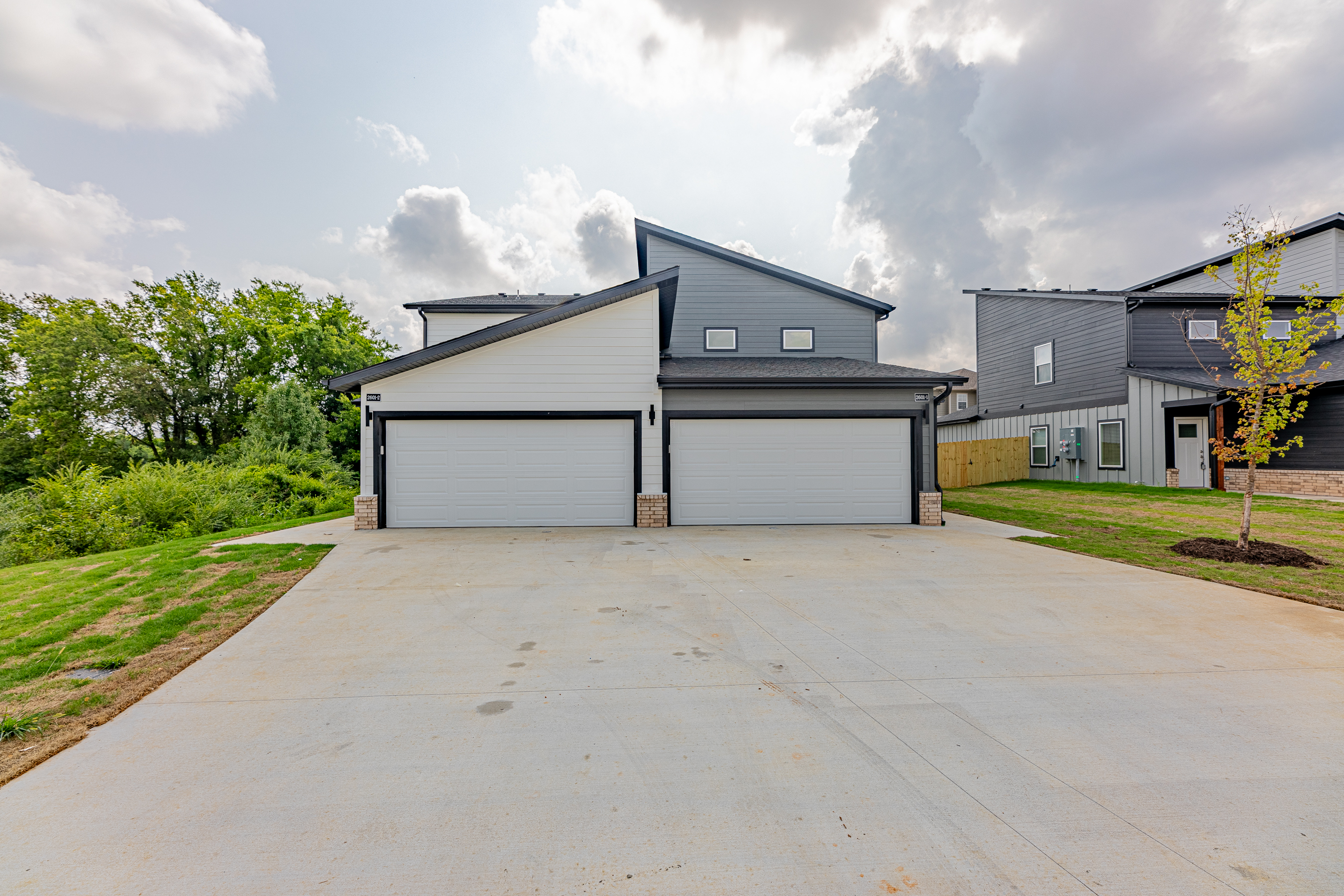 1402 SW Poigai Way - 1