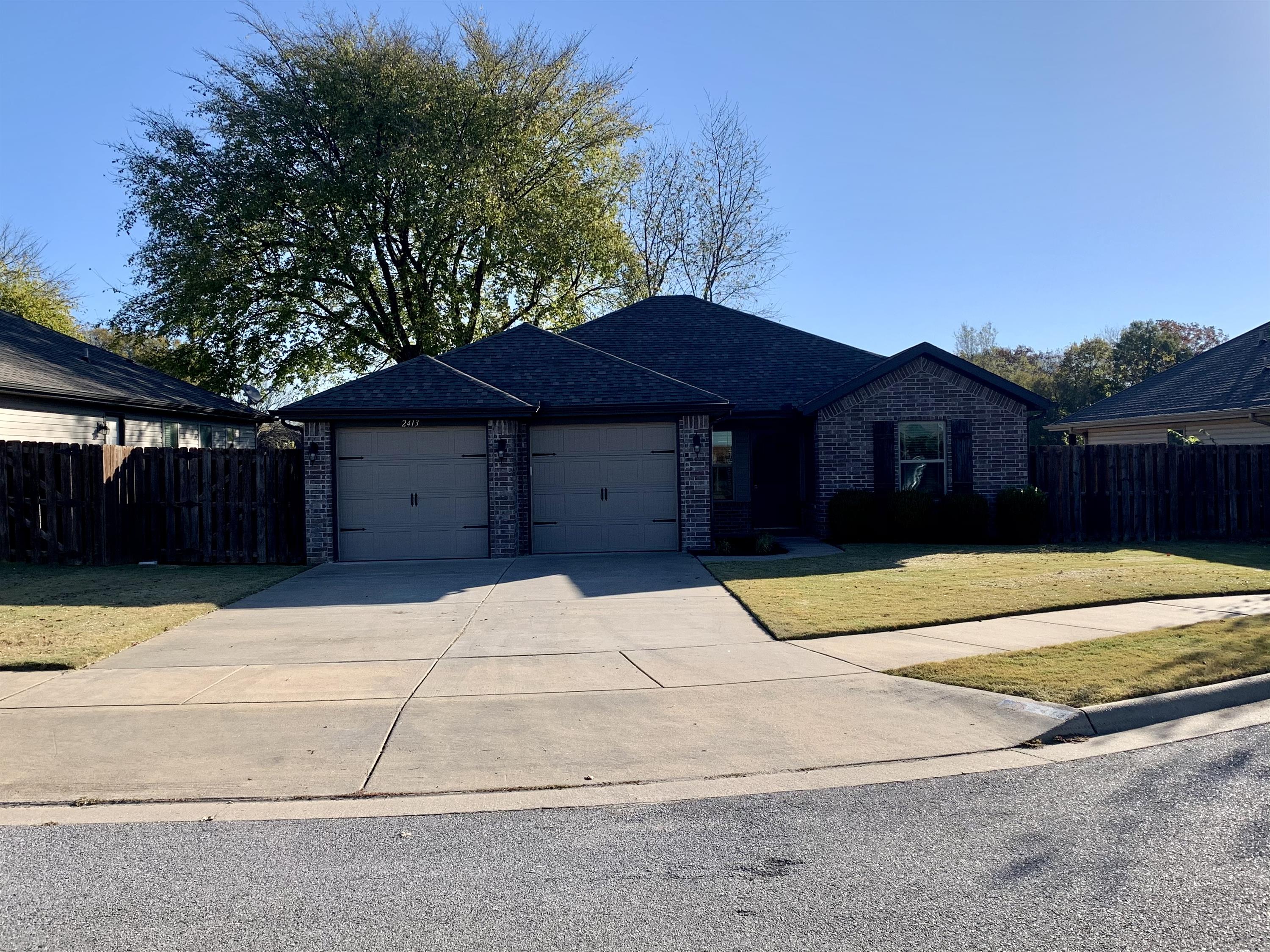 2413 S 11th Pl